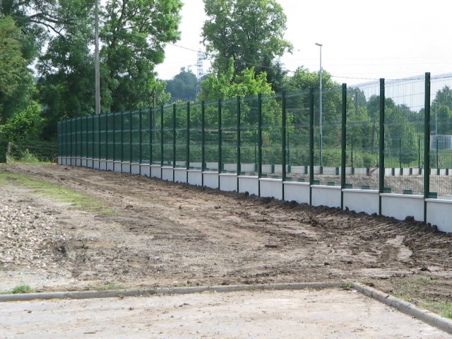 Treillis soudé rigide, avec ou sans plaque de soubassement